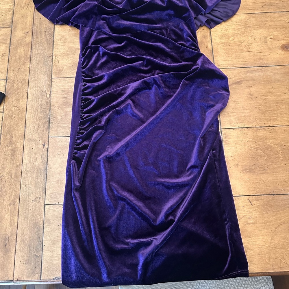 Assorted Women's Maternity Bundle - image 5